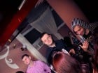 Petrecem în continuare în Chanson