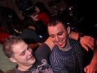 Petrecem în continuare în Chanson