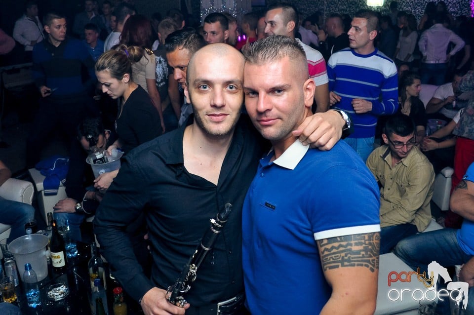 Petrecere cu Blaga şi Liviu Guţă în Life, 