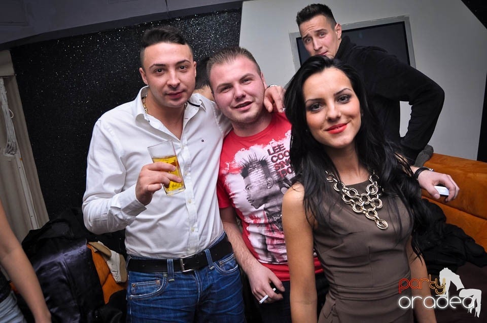 Petrecere cu DJ Mahony în Heat,