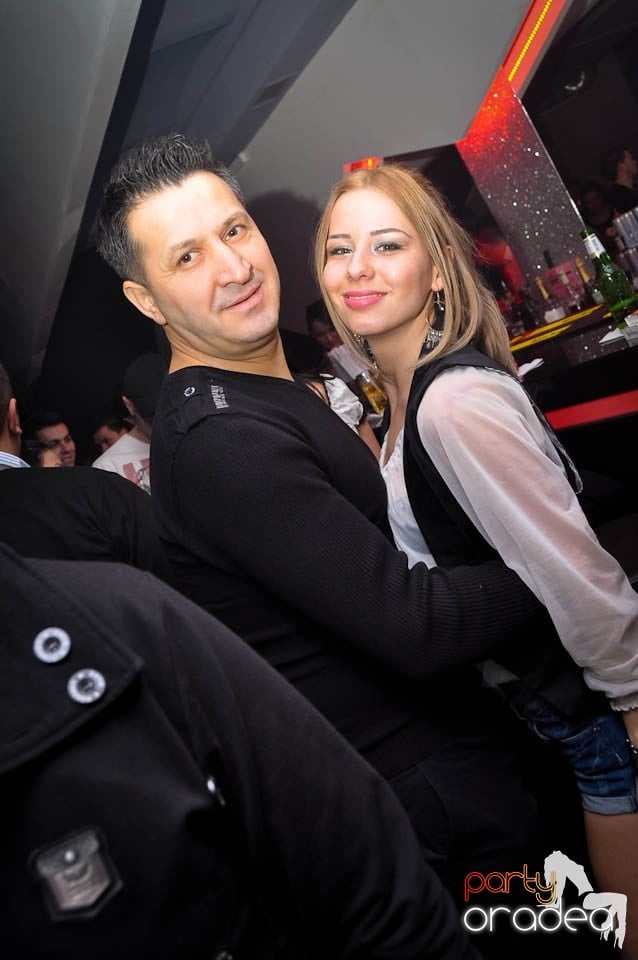 Petrecere cu DJ Mahony în Heat,
