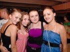 Petrecere de sfârşit de săptămână în Seven