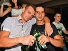 Petrecere de sfârşit de săptămână în Seven