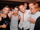 Petrecere de sfârşit de săptămână în Seven