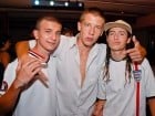 Petrecere de sfârşit de săptămână în Seven