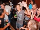 Petrecere de sfârşit de săptămână în Seven