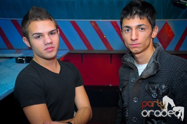 Petrecere în Club Dives, 