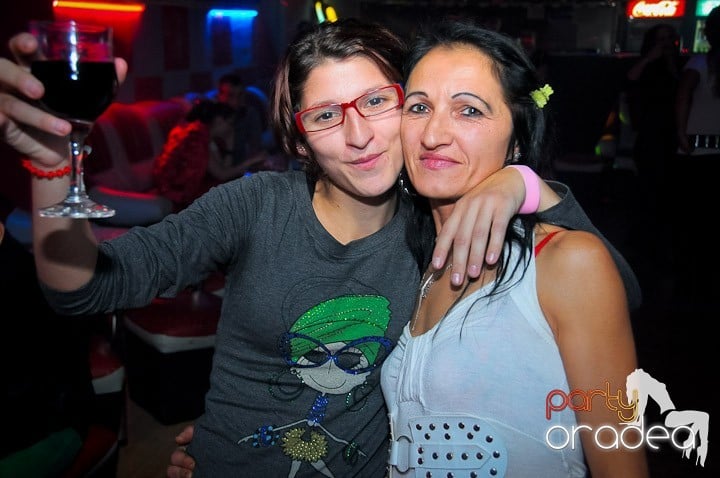 Petrecere în Club Dives, 