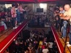 Petrecere la maxim în Club Luna
