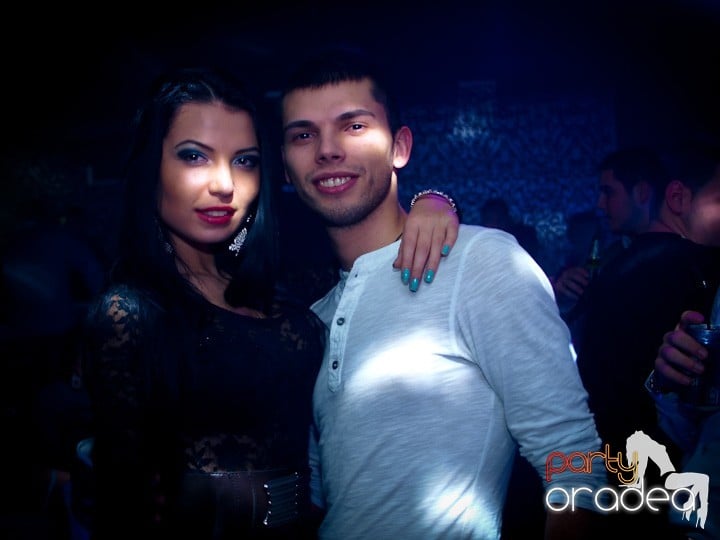 Petrecerea continuă în Club Life,