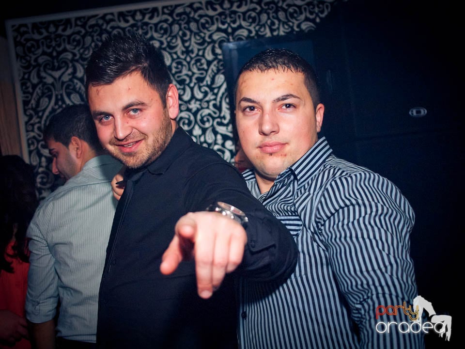 Petrecerea continuă în Club Life,