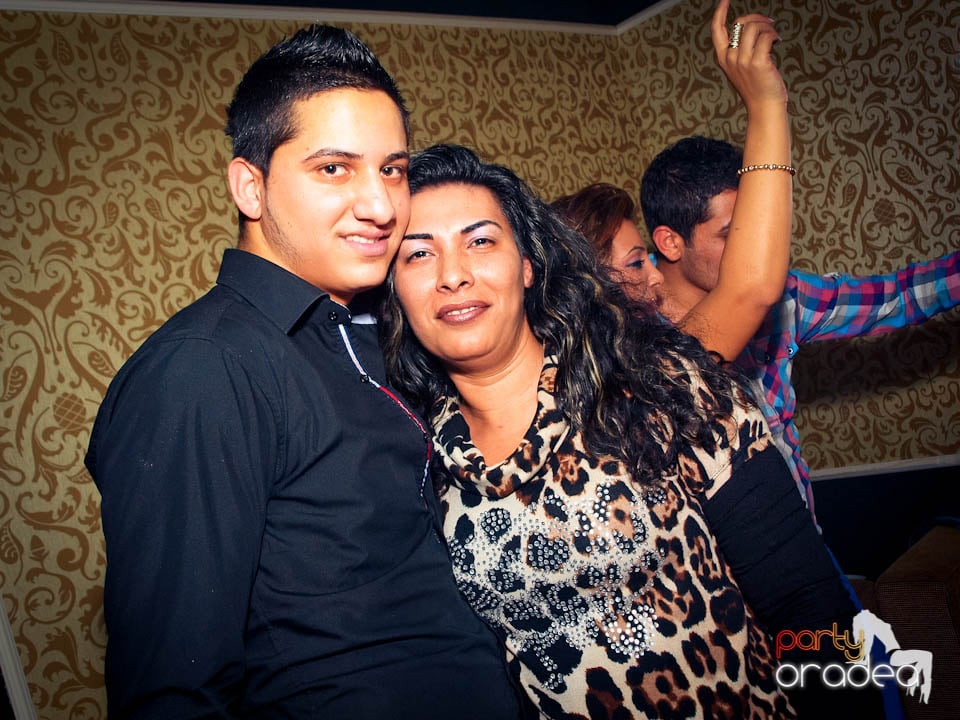 Petrecerea continuă în Club Life,