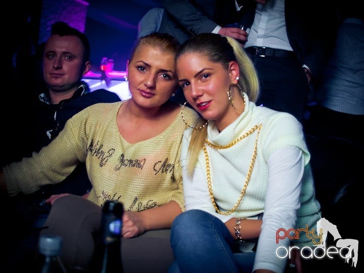 Petrecerea continuă în Club Life,