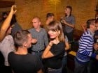 Petrecerea continuă în Downtown