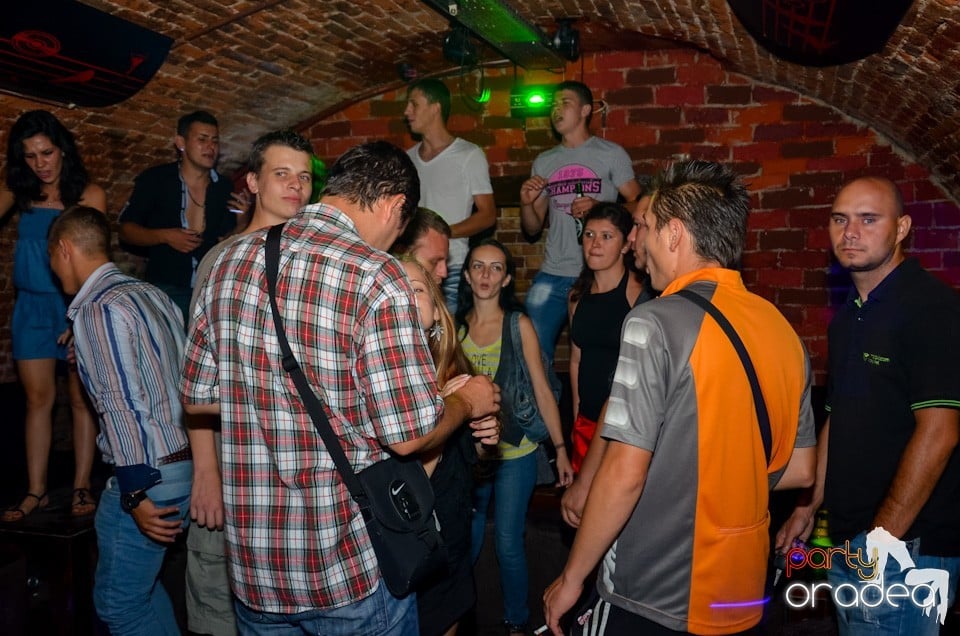 Petrecerea de marţi - NMD Student Party,