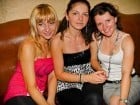 Pyjama Party în Club Seven