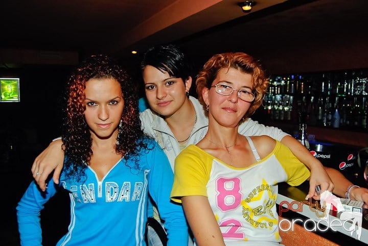 Real Clubbing Night în Club Seven,