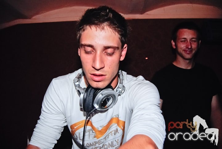 Real Clubbing Night în Club Seven,