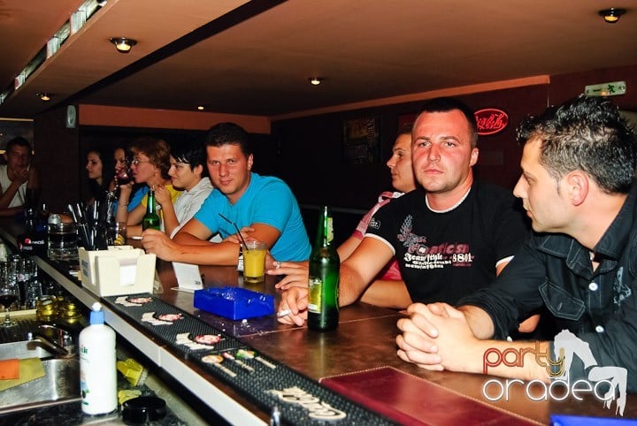 Real Clubbing Night în Club Seven,
