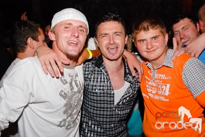 Retro & Classic House Party,