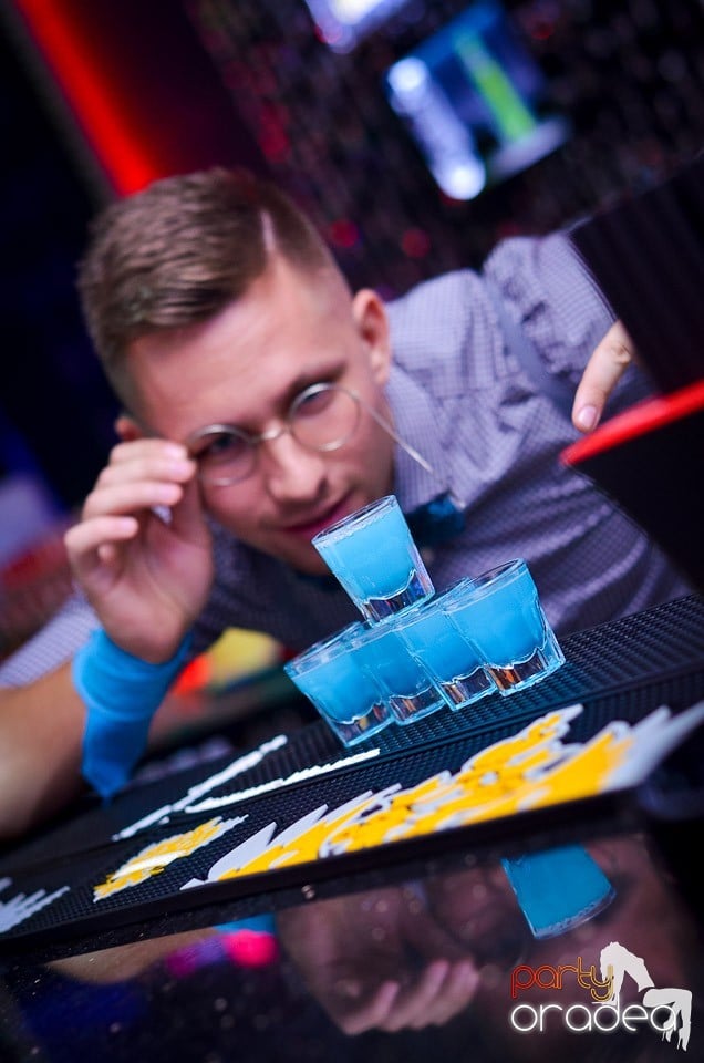 Retro Night Fever în Club The One,