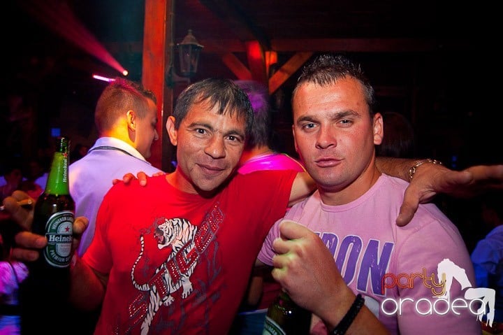 Retro Party în Disco Faház,