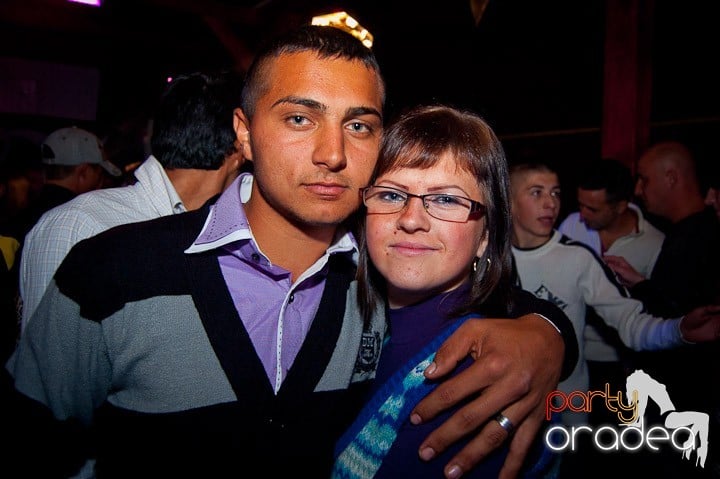 Retro Party în Disco Faház,