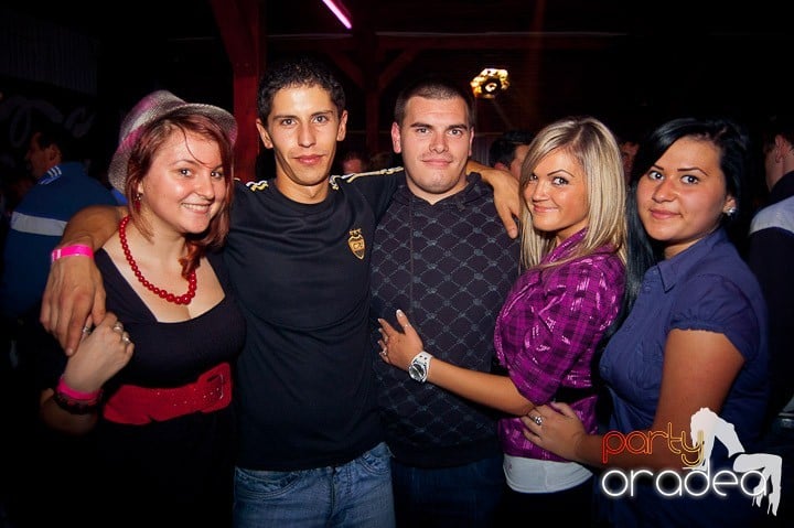 Retro Party în Disco Faház,