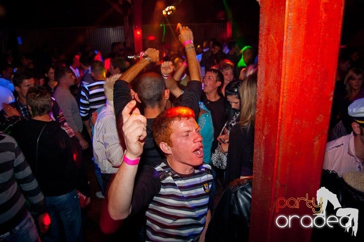Retro Party în Disco Faház,