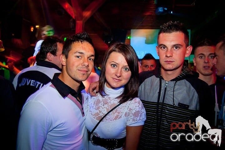 Retro Party în Disco Faház,