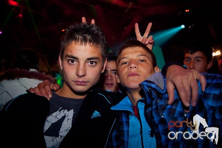 Retro Party în Disco Faház,