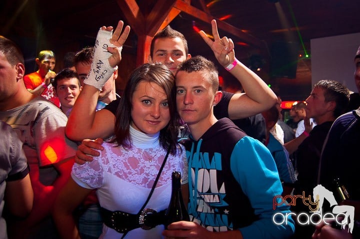 Retro Party în Disco Faház,