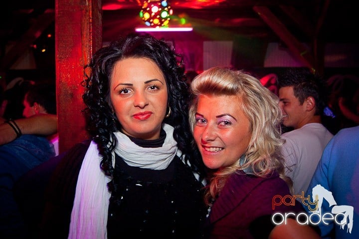 Retro Party în Disco Faház,