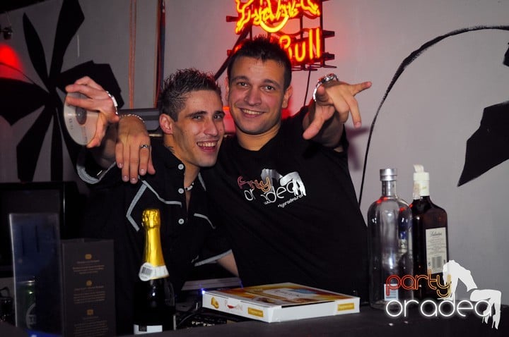 Revelion în No Problem,