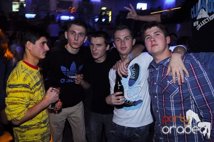 Revelion în No Problem,