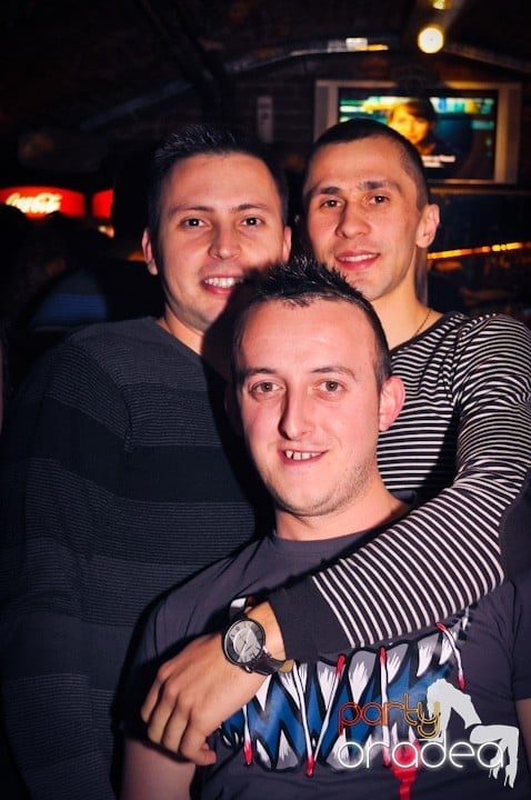 Sâmbăta începe cu Club Escape,