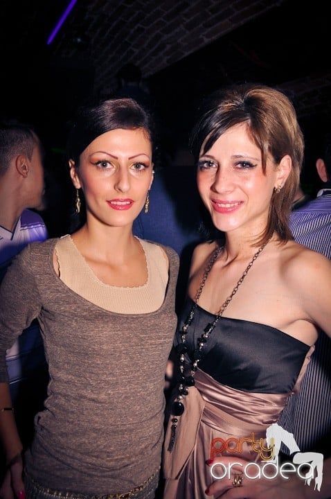 Sâmbăta începe cu Club Escape,