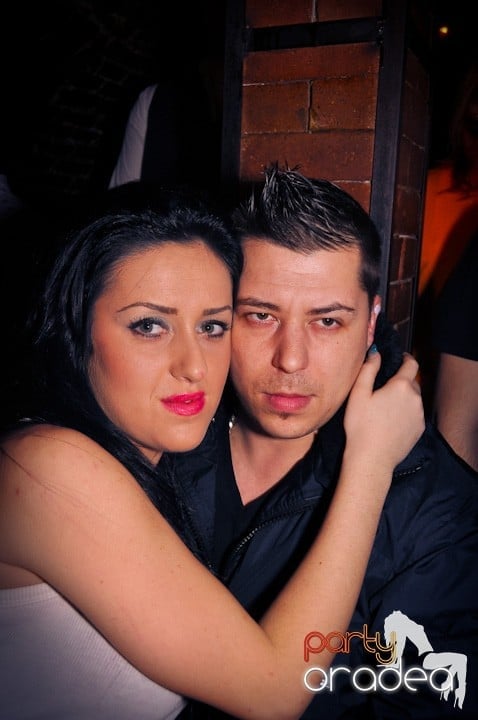 Sâmbăta începe cu Club Escape,