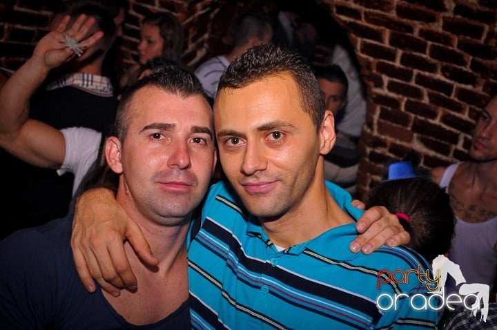 Sâmbătă noaptea în Escape, 