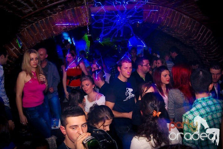 Saturday Night Party în Club Escape,