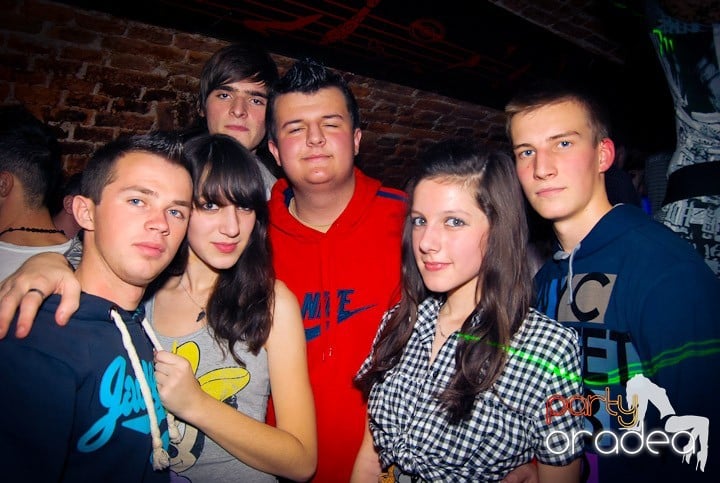 Saturday Night Party în Club Escape,