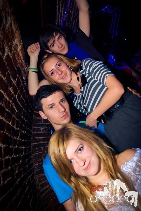 Saturday Night Party în Club Escape,