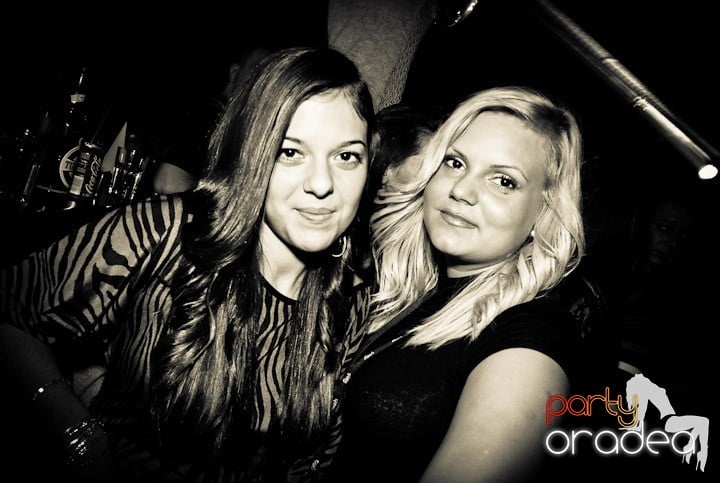 Saturday Night Party în Club Escape,