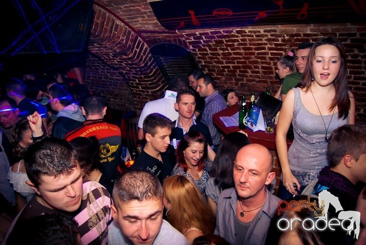 Saturday Night Party în Club Escape,