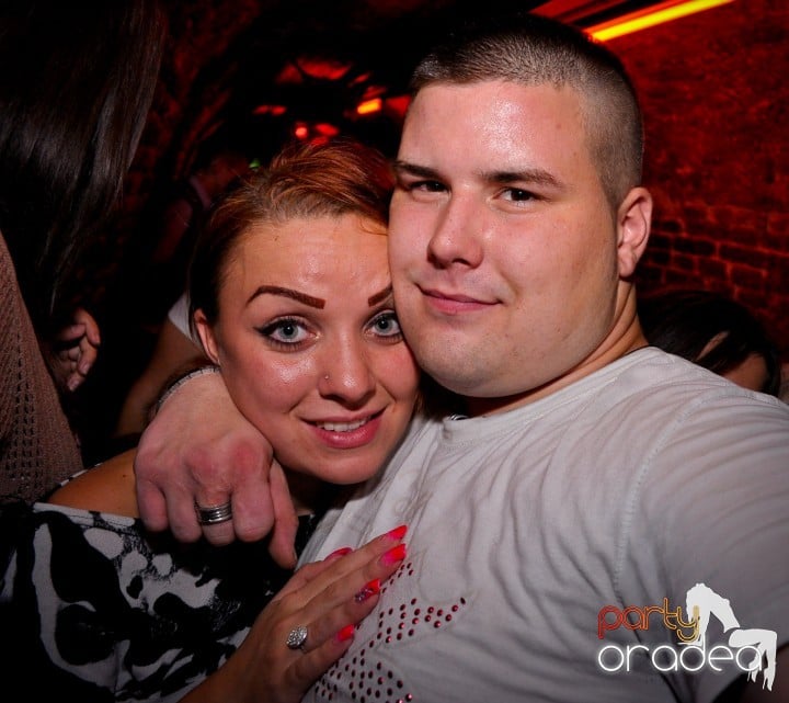 Saturday Night Party în Escape,