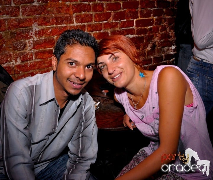 Saturday Night Party în Escape,