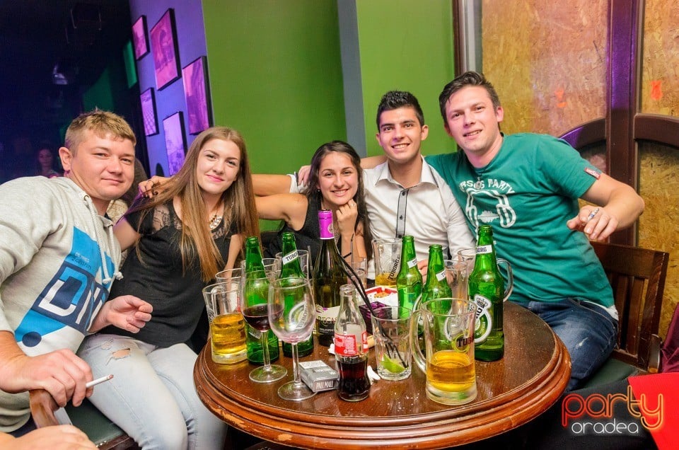 Saturday Night Party, Green Pub