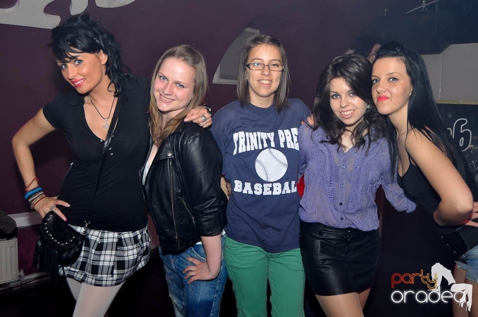 Saturday Night Show în Club Atti's, 