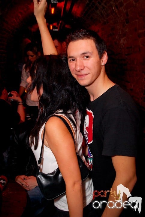 Saturday Party @ Escape,