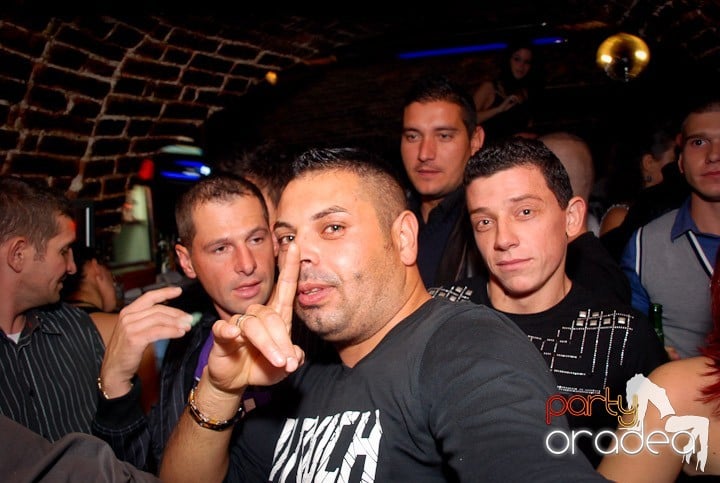 Saturday Party @ Escape, 